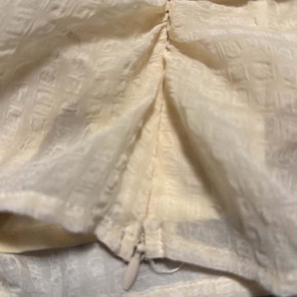 ASTR the label Dalma runched puff sleeve top ivory - Picture 7 of 8